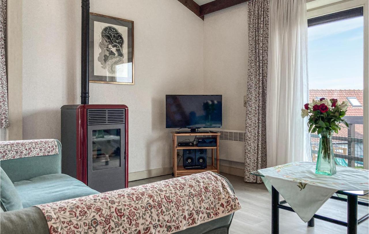 Gorgeous Apartment In Bredene With Kitchen Oda fotoğraf